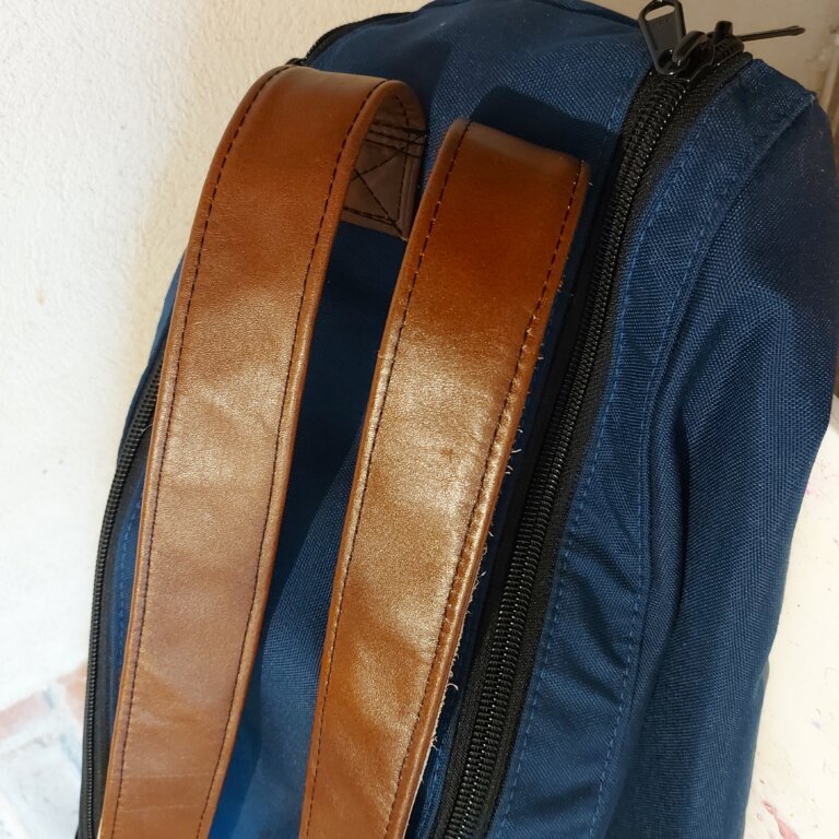 Reketite ja varustuse kott seljakotirihmad