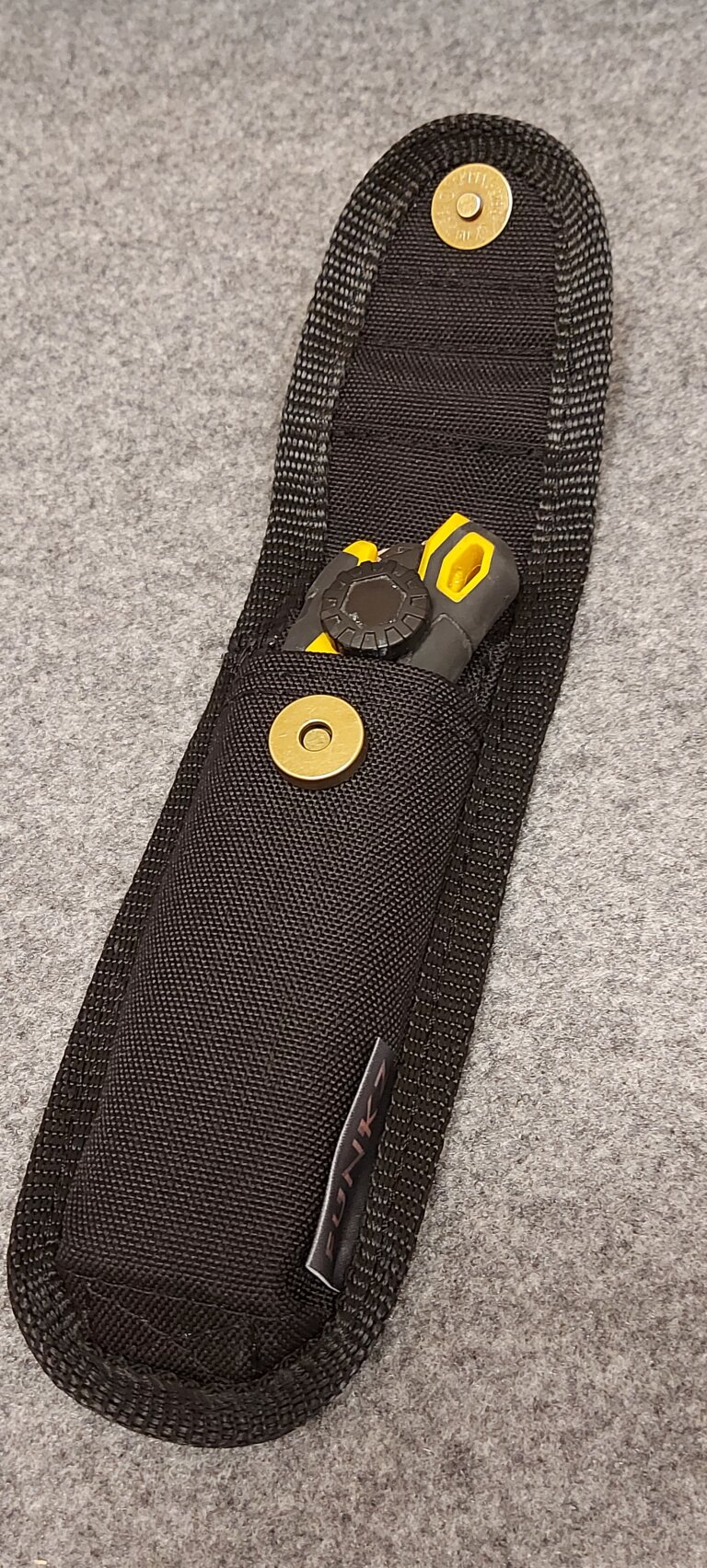 noatasku trukiga knife pouch
